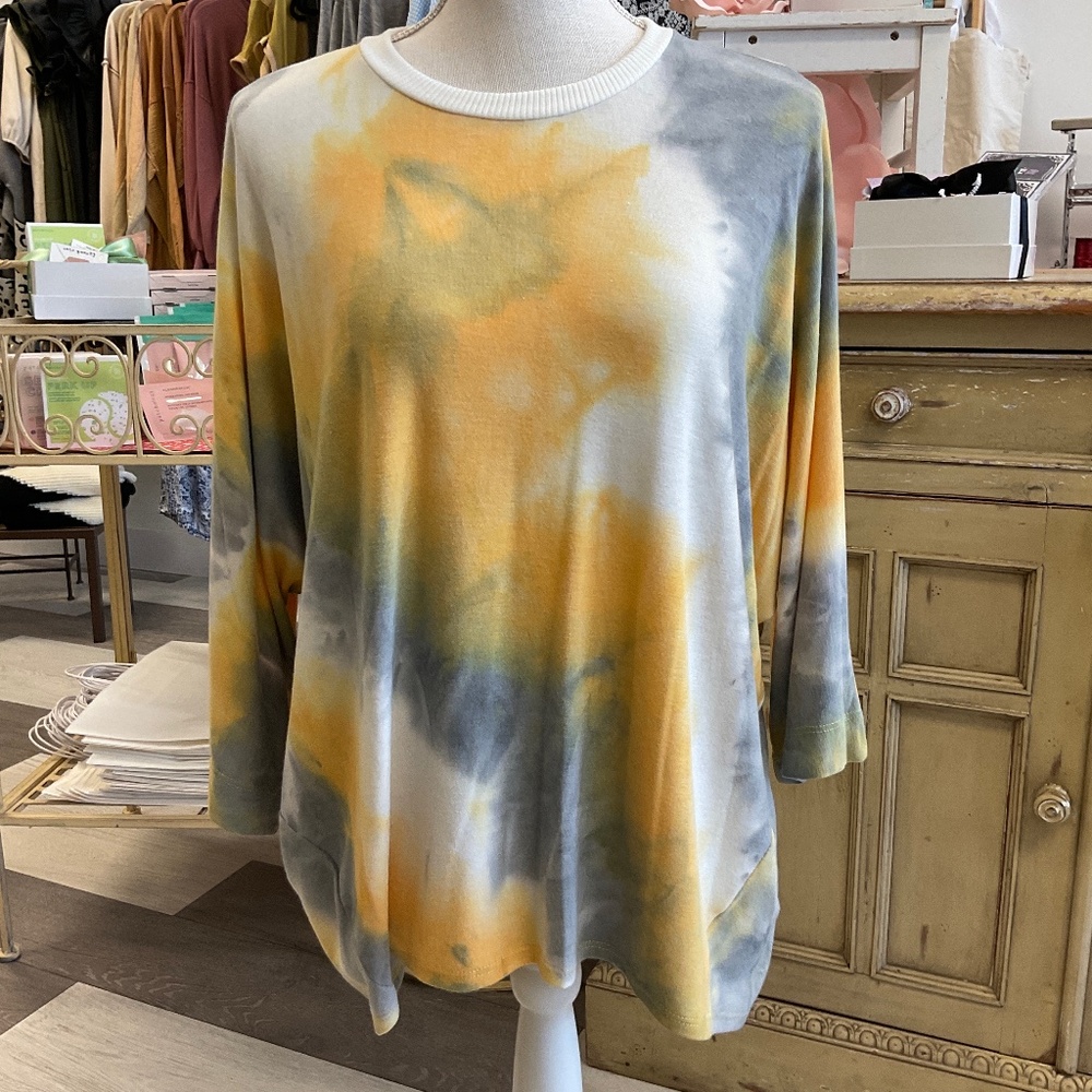 💛CY Fashions Tie Dye 3/4 Sleeve Top🩶